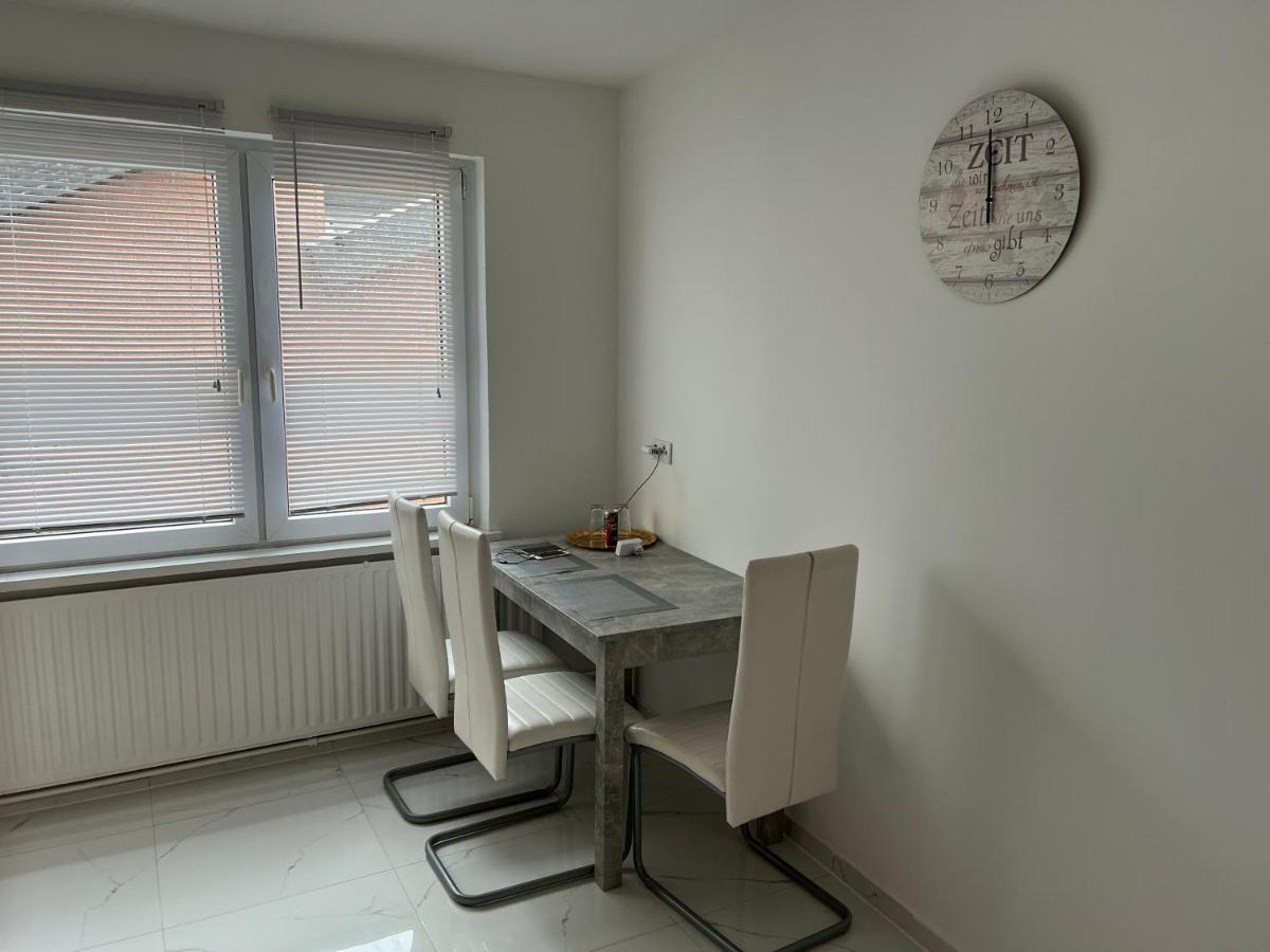 Wunderschoene Ferienwohnung In Solingen-Mitte Esterno foto