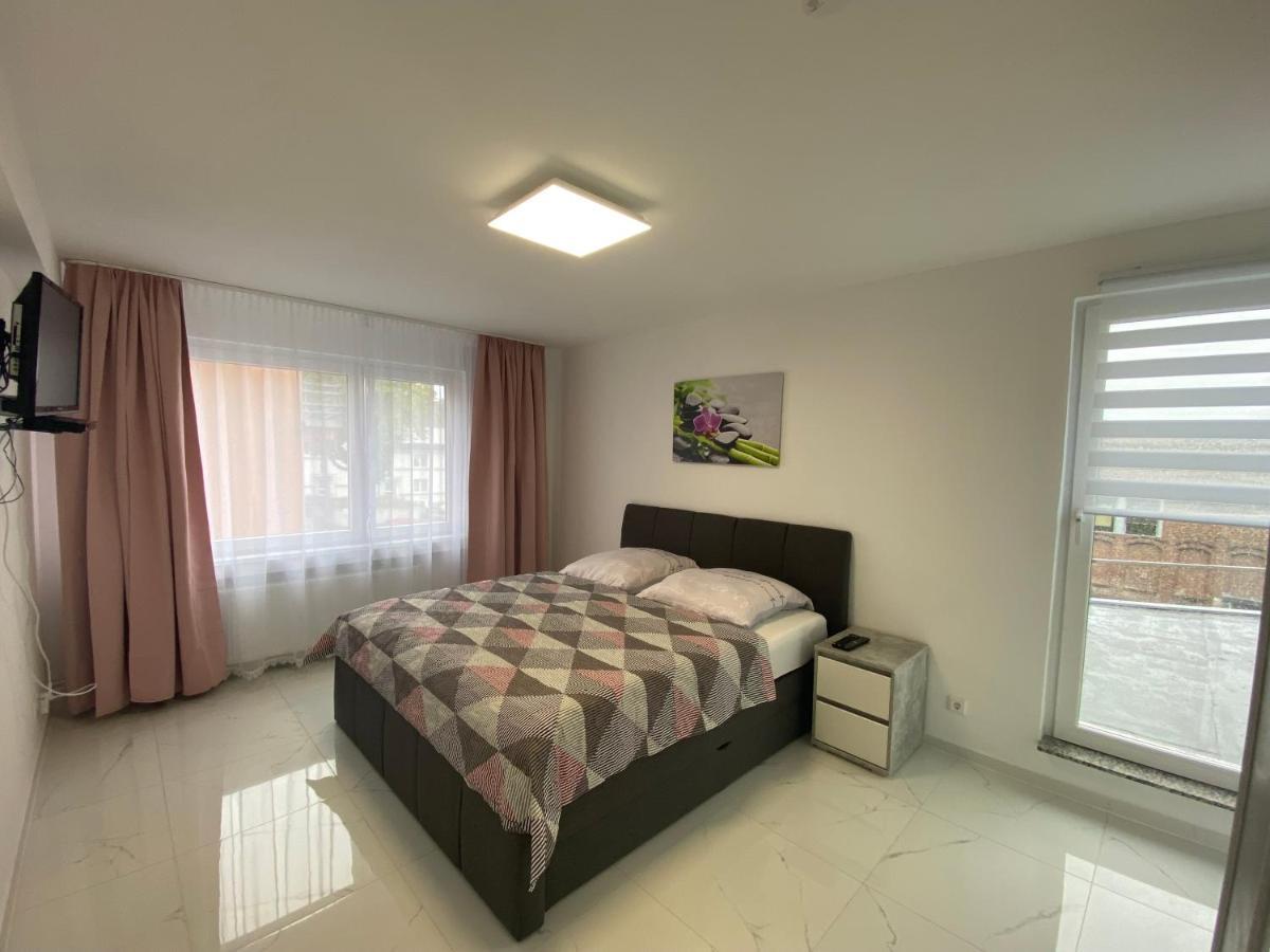 Wunderschoene Ferienwohnung In Solingen-Mitte Esterno foto
